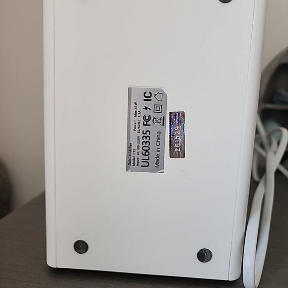 Small Portarble Dehumidifier Model CT2 95 oz. White. With Auto Shutoff. - Picture 9 of 14